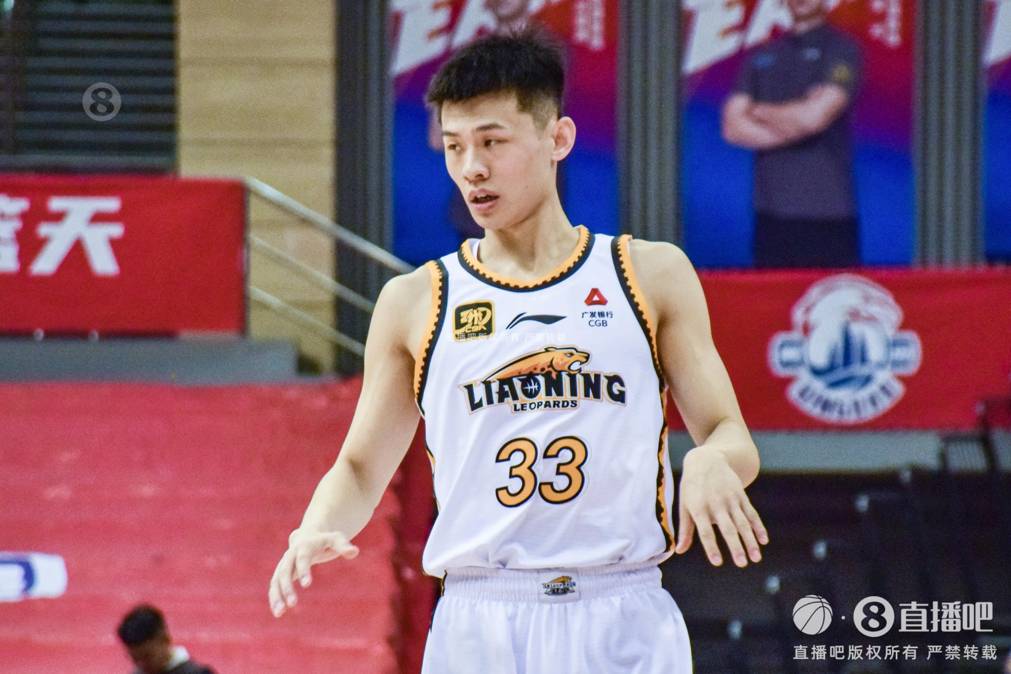 盡力了！王嵐嵚末節(jié)2記三分 全場(chǎng)18分鐘4中3拿到10分